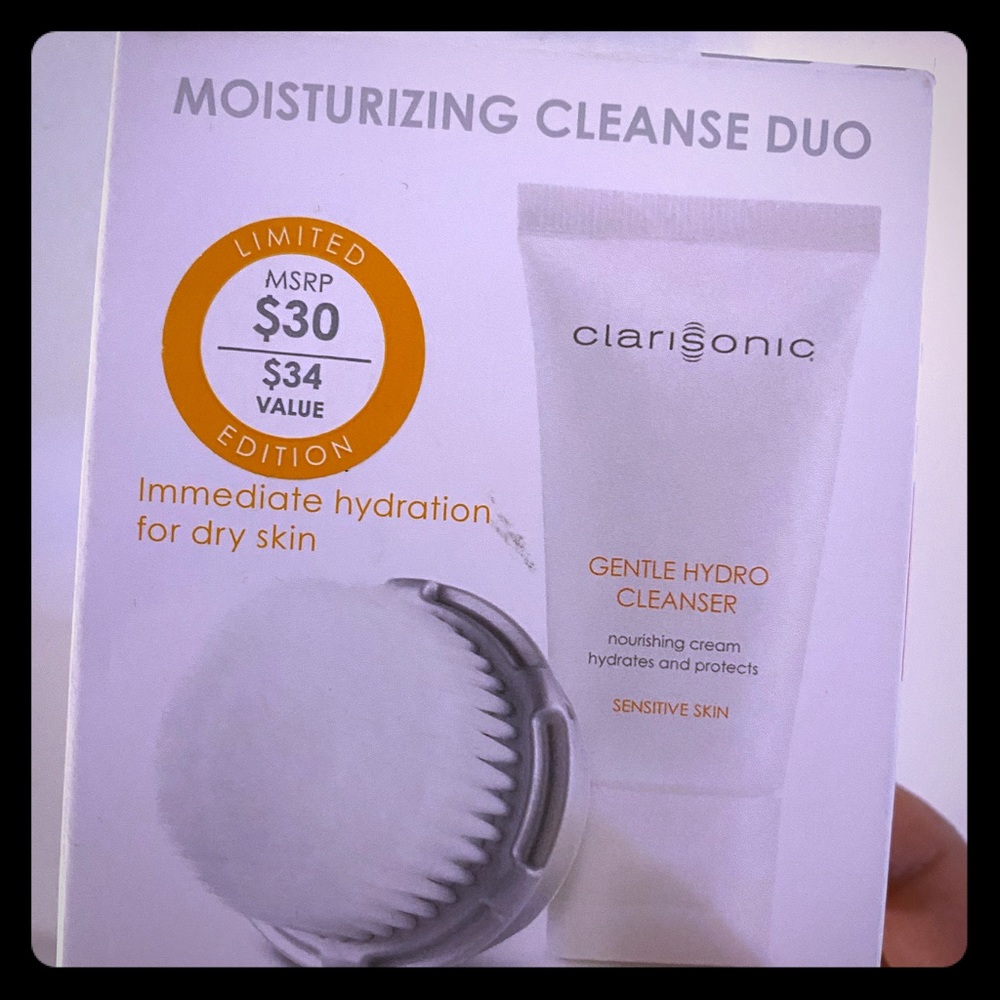 Clarisonic cleanse brush and cleanser